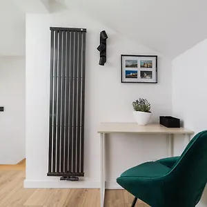 Modern Stachowicza Cracow By Renters , Kraków Polska